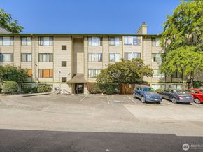 9512 1st Avenue NE 110, Seattle WA 98115