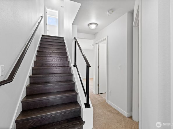 911 N 104th Street A, Seattle WA 98133