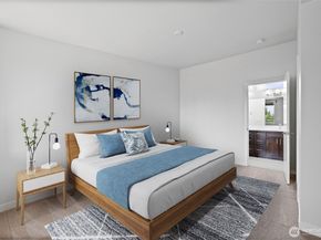 911 N 104th Street A, Seattle WA 98133