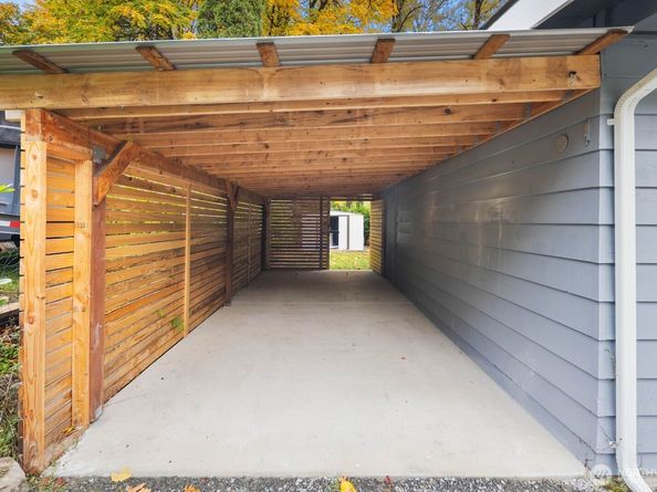 14866 NW 154th Place, Renton WA 98058