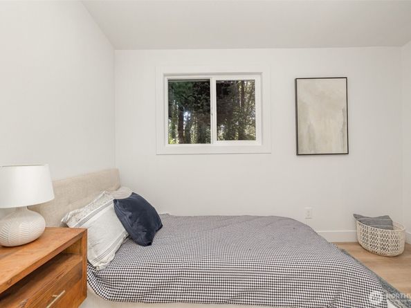 14866 NW 154th Place, Renton WA 98058