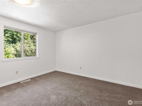 30202 30th Ave SW, Federal Way WA 98023