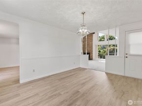 30202 30th Ave SW, Federal Way WA 98023