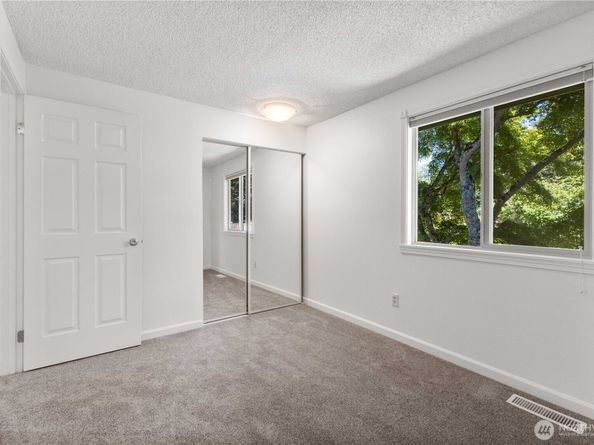 30202 30th Ave SW, Federal Way WA 98023