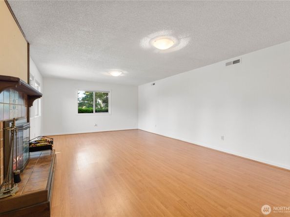 30202 30th Ave SW, Federal Way WA 98023