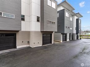 4290 S Greenbelt Station Drive, Seattle WA 98118