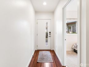 4290 S Greenbelt Station Drive, Seattle WA 98118