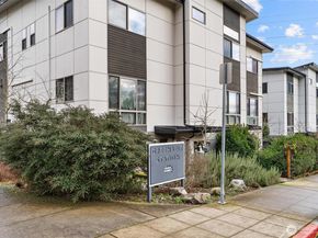 4290 S Greenbelt Station Drive, Seattle WA 98118