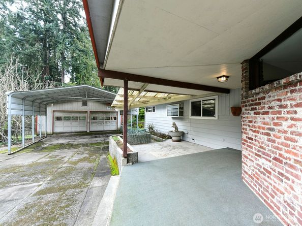 16107 81st Place NE, Kenmore WA 98028