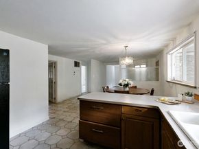 16107 81st Place NE, Kenmore WA 98028