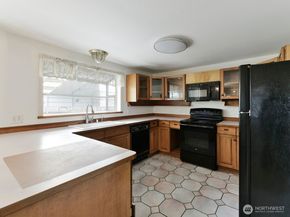 16107 81st Place NE, Kenmore WA 98028