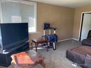 13076 Renton Avenue S, Renton WA 98178