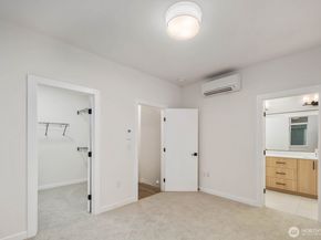 548 S Cloverdale Street D, Seattle WA 98108