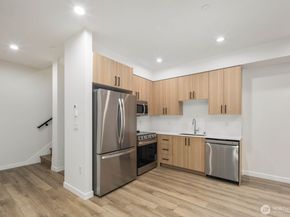 548 S Cloverdale Street D, Seattle WA 98108