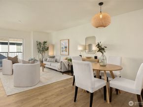 300 NE High School Road 403, Bainbridge Island WA 98110