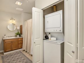 300 NE High School Road 403, Bainbridge Island WA 98110