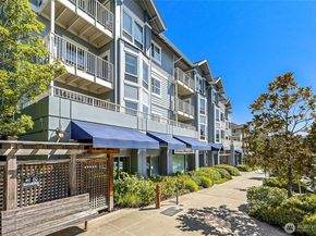 300 NE High School Road 403, Bainbridge Island WA 98110
