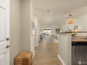 300 NE High School Road 403, Bainbridge Island WA 98110