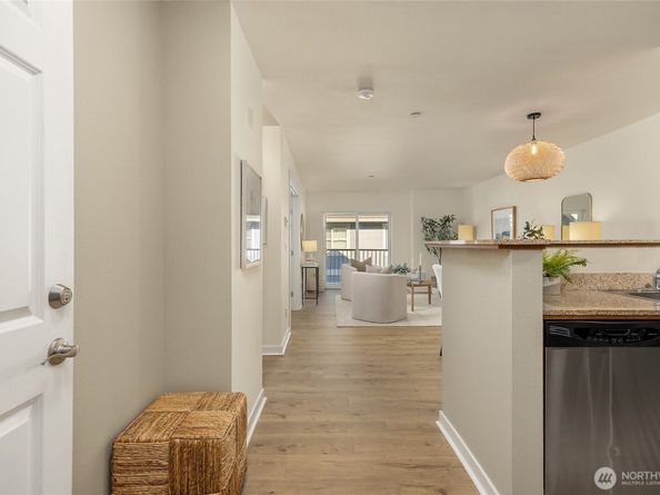 300 NE High School Road 403, Bainbridge Island WA 98110