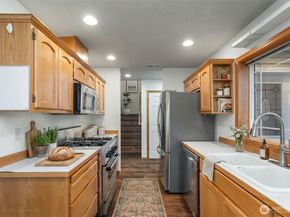 3225 156th Street SW 3, Lynnwood WA 98087