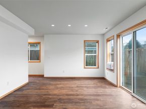 3225 156th Street SW 3, Lynnwood WA 98087