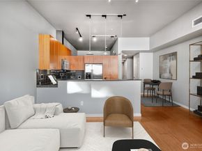 17 W Mercer Street 217, Seattle WA 98119