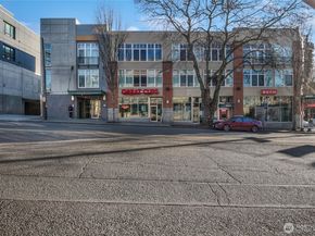 17 W Mercer Street 217, Seattle WA 98119