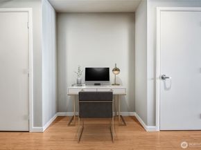 17 W Mercer Street 217, Seattle WA 98119