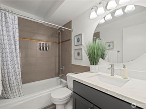 500 W 5th Avenue 306, Seattle WA 98119