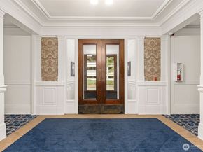 615 Boren Avenue 6, Seattle WA 98104