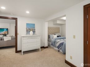 10250 SE 21st Street, Bellevue WA 98004