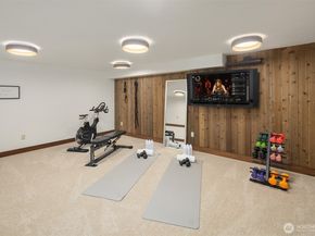 10250 SE 21st Street, Bellevue WA 98004