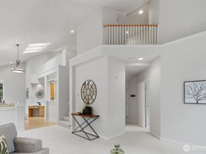 120 Newport Way NW 9, Issaquah WA 98027