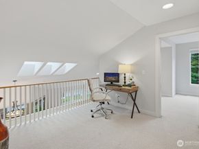 120 Newport Way NW 9, Issaquah WA 98027