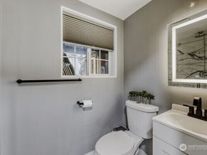 17606 Larch Way, Lynnwood WA 98037