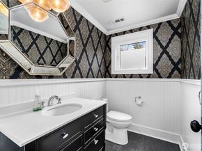 9510 9th Avenue NW, Seattle WA 98117