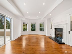 9510 9th Avenue NW, Seattle WA 98117