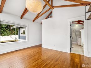 9510 9th Avenue NW, Seattle WA 98117