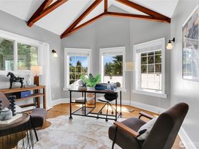 9510 9th Avenue NW, Seattle WA 98117