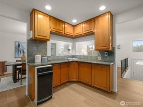 14415 NE 66th Court, Redmond WA 98052