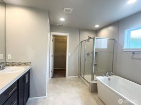 37309 29th Place S, Federal Way WA 98003