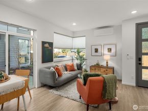 541 S Cloverdale Street B, Seattle WA 98108