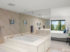 4617 103rd Lane NE, Kirkland WA 98033