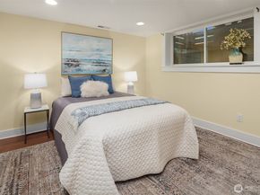 814 NW 75th Street, Seattle WA 98117