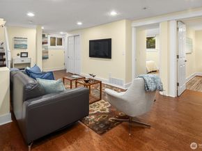 814 NW 75th Street, Seattle WA 98117