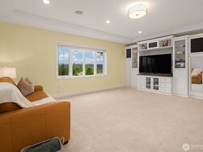 2146 277th Avenue SE, Sammamish WA 98075