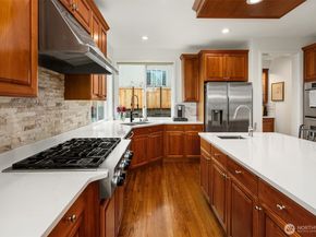 2146 277th Avenue SE, Sammamish WA 98075