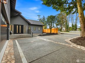 130 203rd Place SW, Lynnwood WA 98036