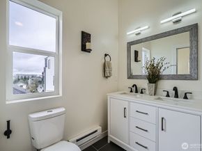 5928 18th Avenue S, Seattle WA 98108