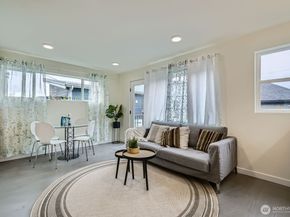 5928 18th Avenue S, Seattle WA 98108